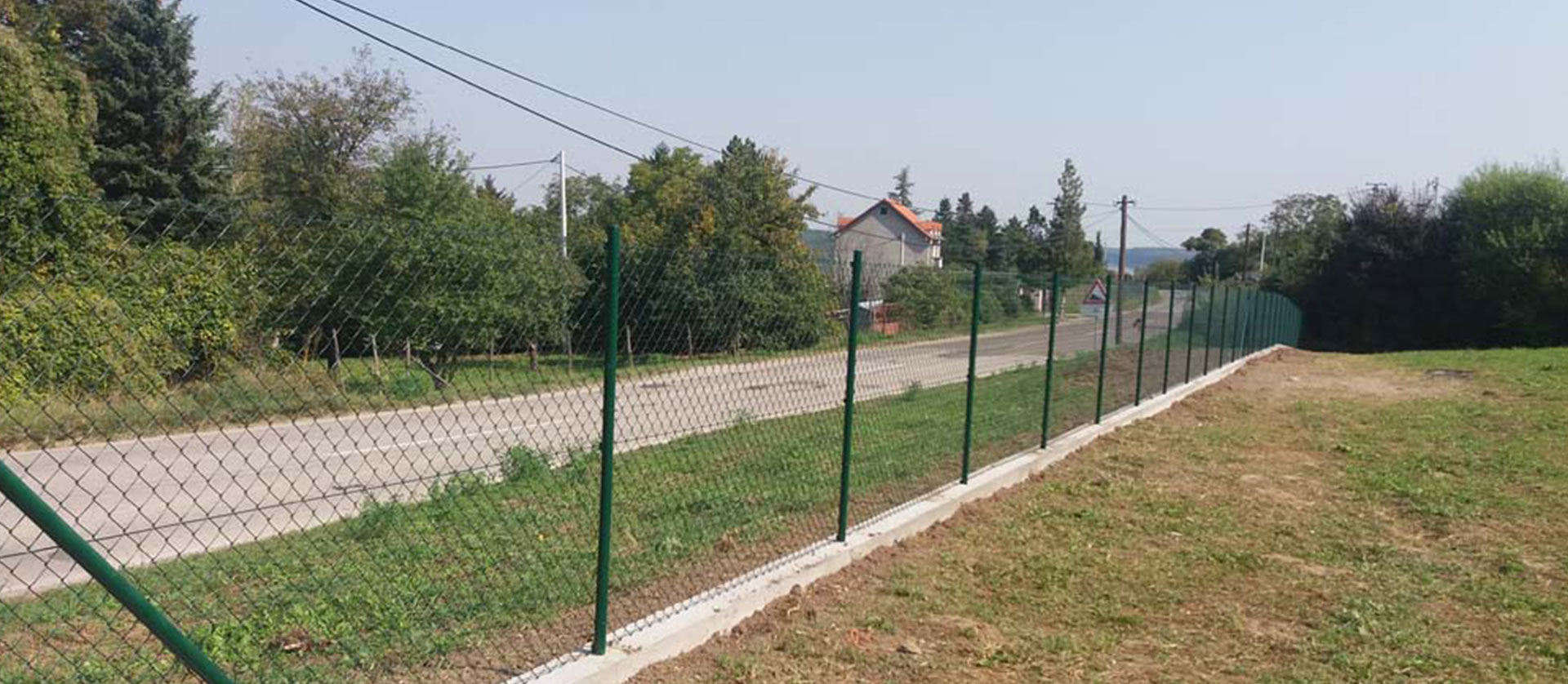 Metalouniverzal produces all kinds of wire fences.